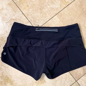 Lululemon black speed up low rise lined shorts size 10